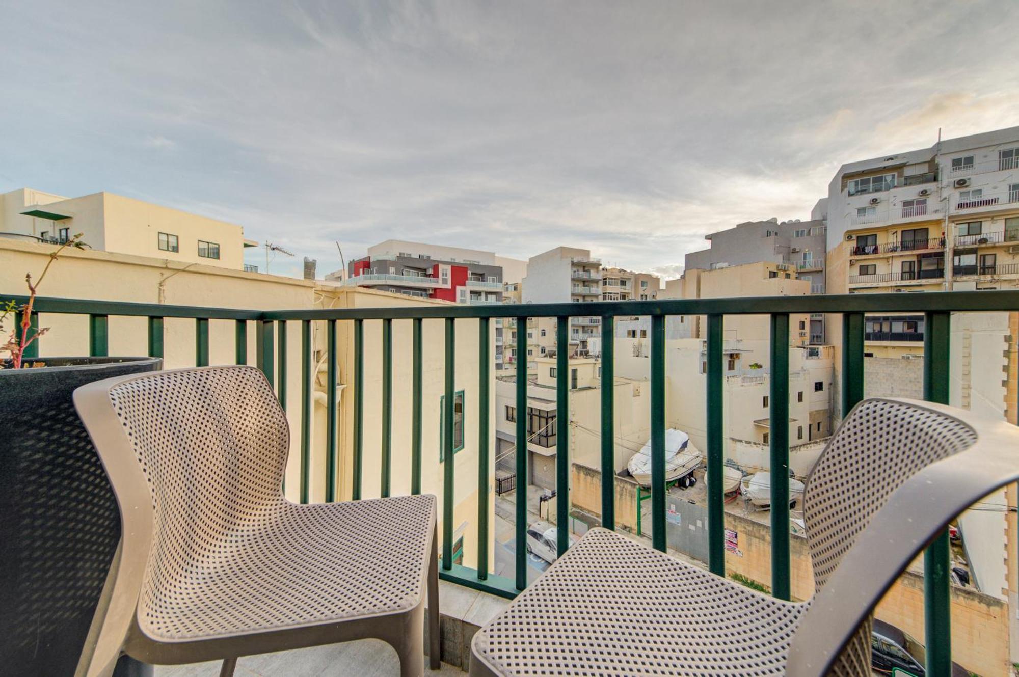 Top Floor Apt With Common Pool Close To All Amenities San Pawl il-Baħar Eksteriør billede