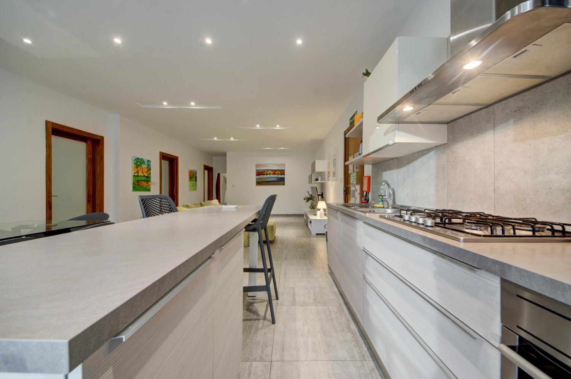 Top Floor Apt With Common Pool Close To All Amenities San Pawl il-Baħar Eksteriør billede