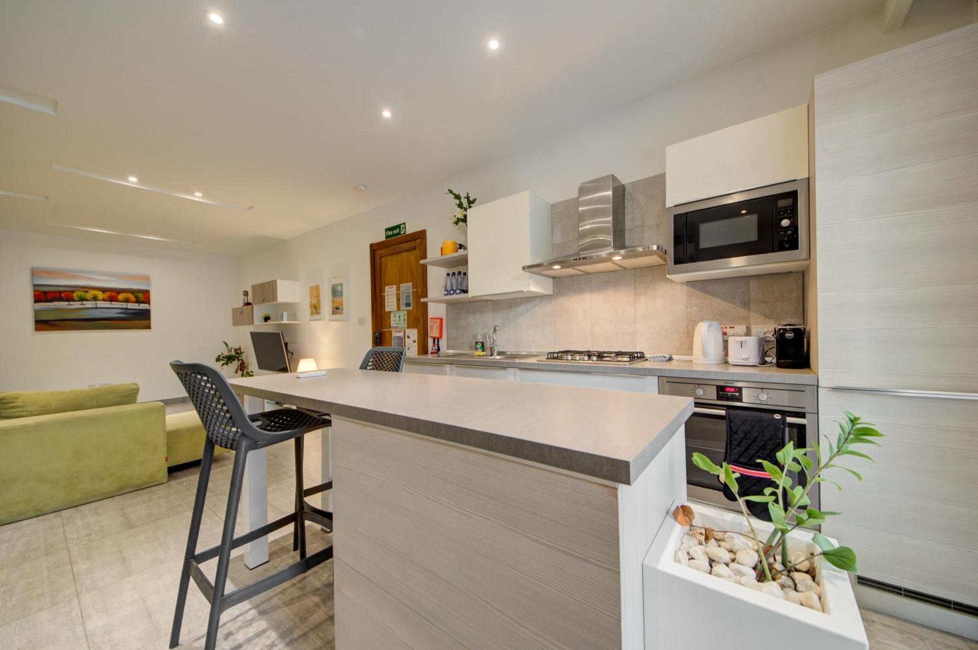 Top Floor Apt With Common Pool Close To All Amenities San Pawl il-Baħar Eksteriør billede