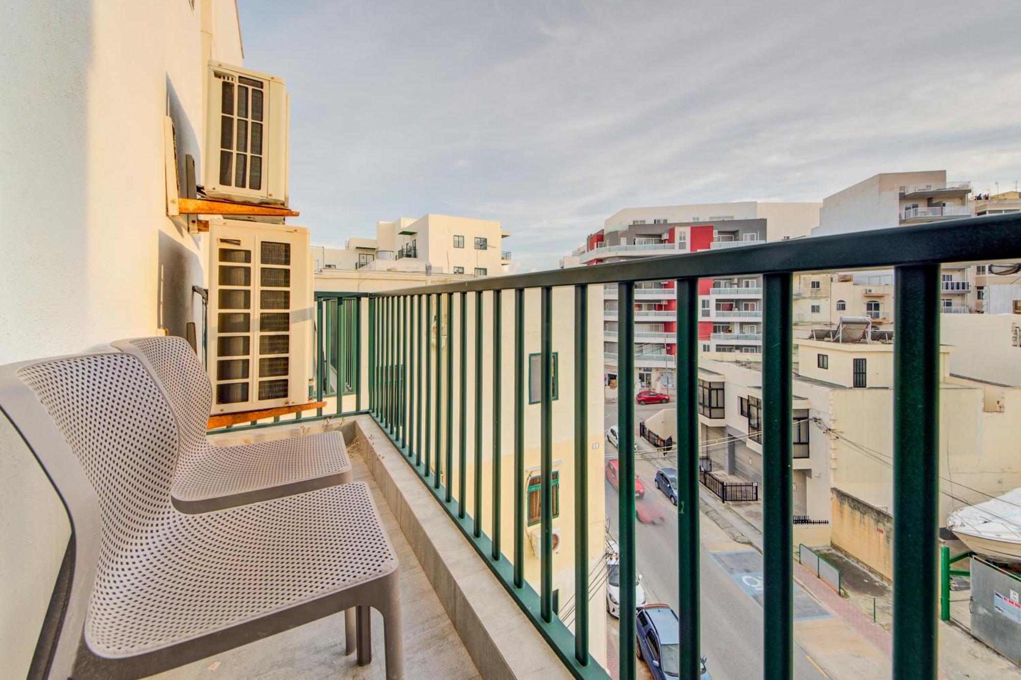 Top Floor Apt With Common Pool Close To All Amenities San Pawl il-Baħar Eksteriør billede
