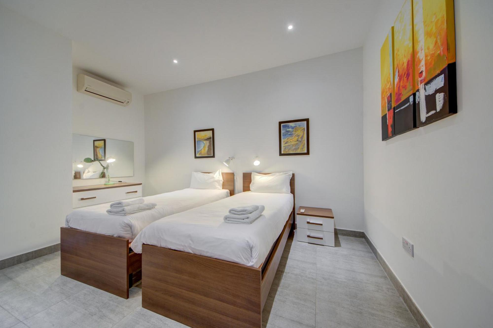 Top Floor Apt With Common Pool Close To All Amenities San Pawl il-Baħar Eksteriør billede