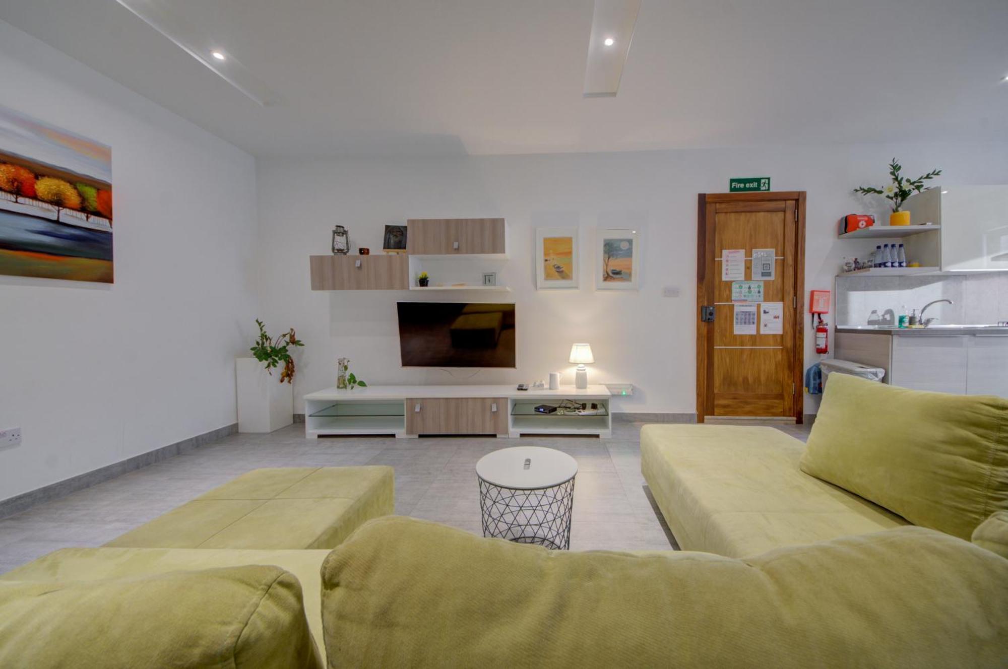 Top Floor Apt With Common Pool Close To All Amenities San Pawl il-Baħar Eksteriør billede