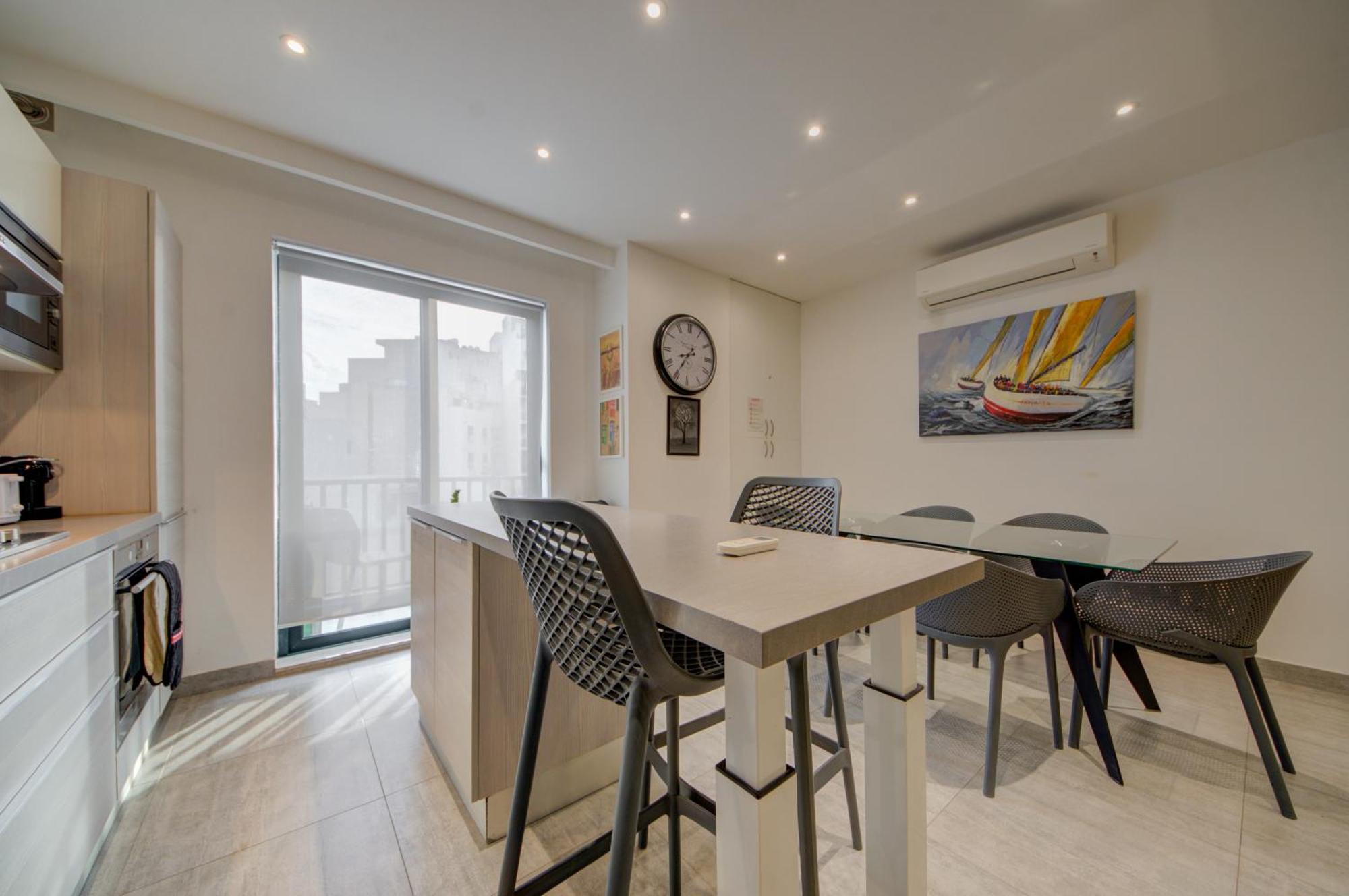 Top Floor Apt With Common Pool Close To All Amenities San Pawl il-Baħar Eksteriør billede